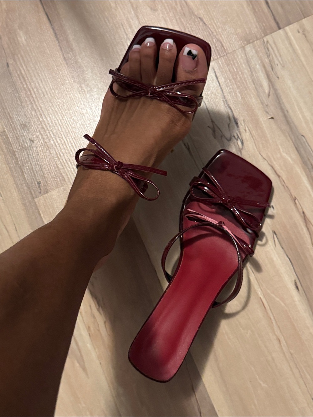 Women’s Burgundy Bow-Accent Square-Toe Sandals